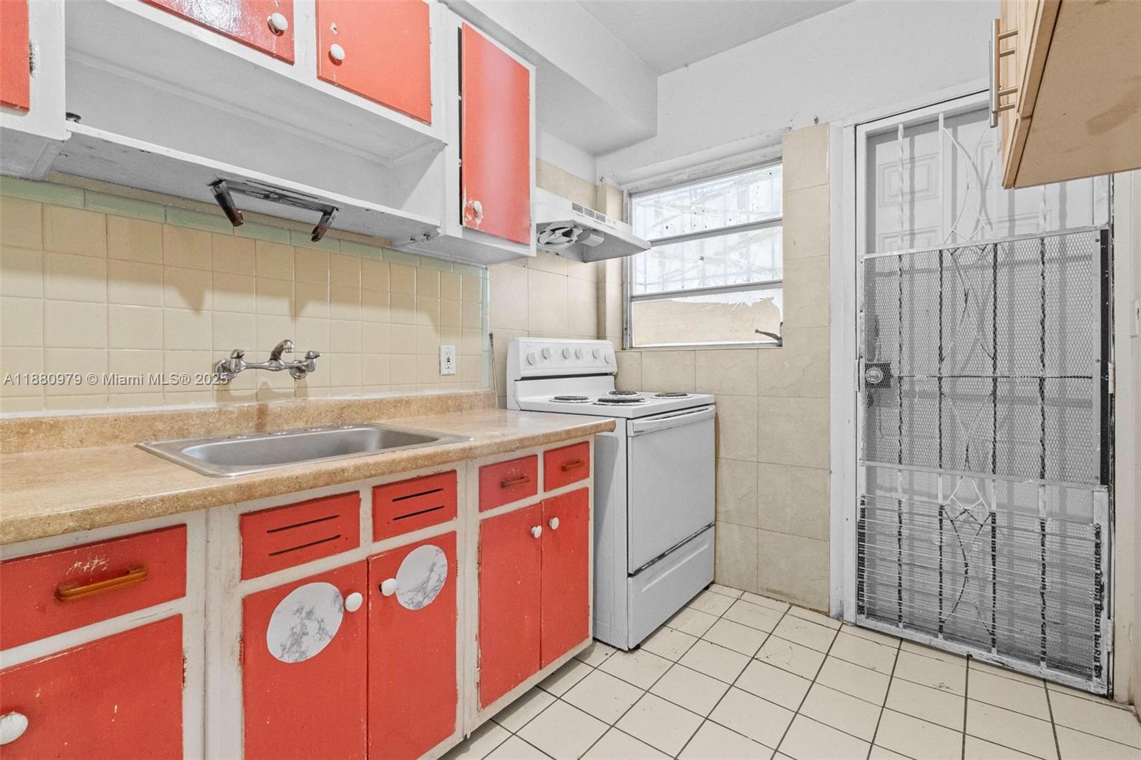 LAWRENCE ESTATES LAND COS - Residential Income