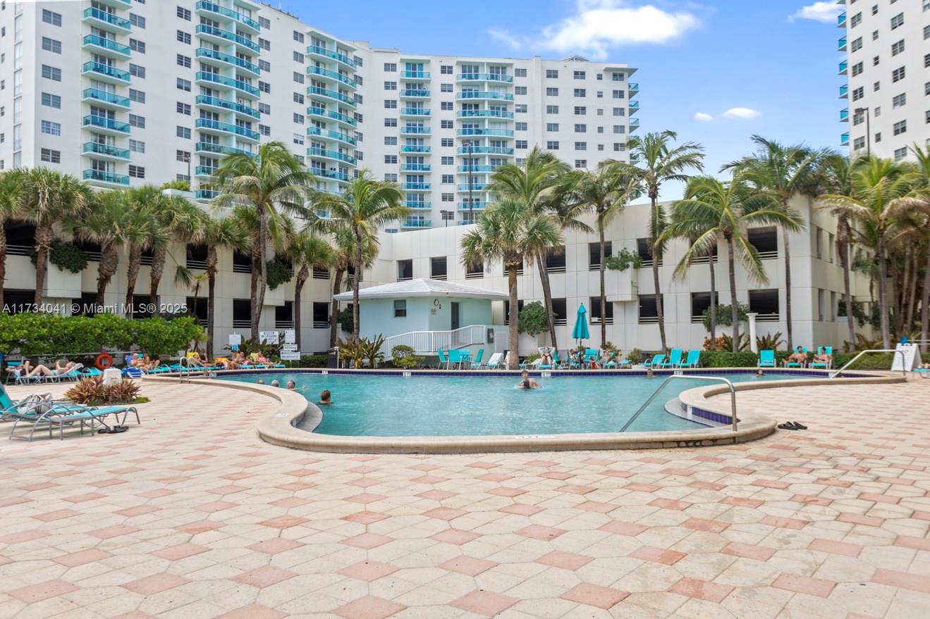 TIDES ON HOLLYWOOD BEACH - Residential Lease