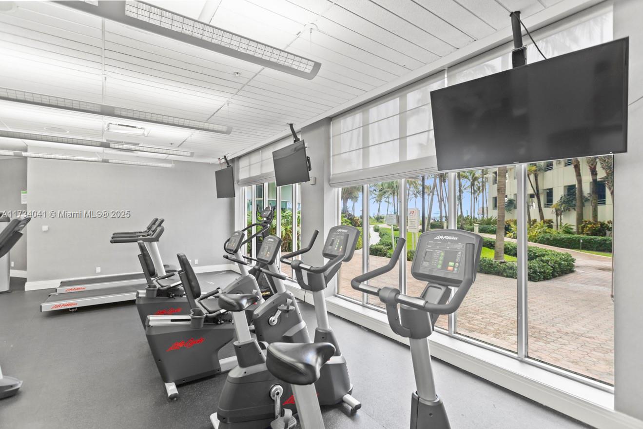 TIDES ON HOLLYWOOD BEACH - Residential Lease