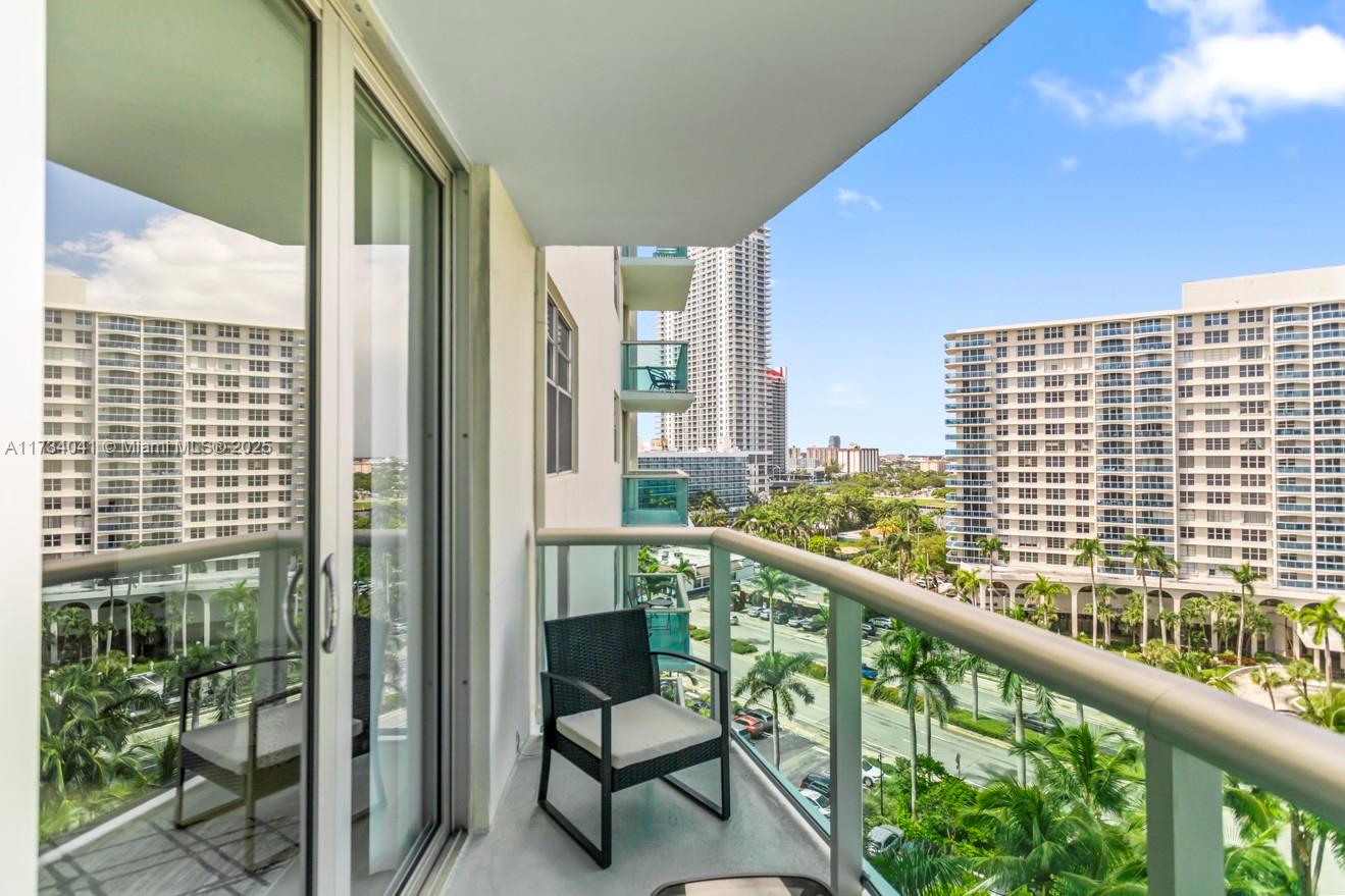 TIDES ON HOLLYWOOD BEACH - Residential Lease