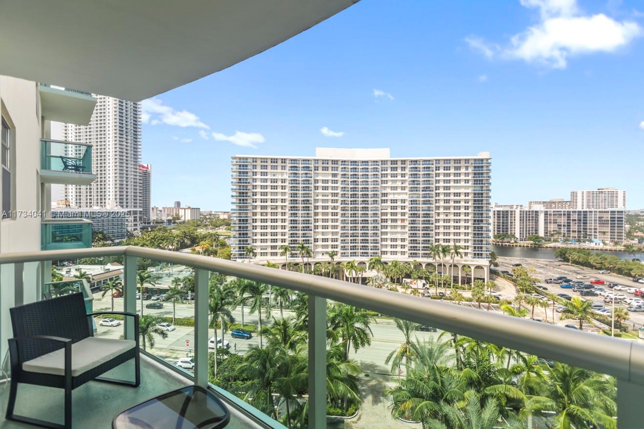 TIDES ON HOLLYWOOD BEACH - Residential Lease