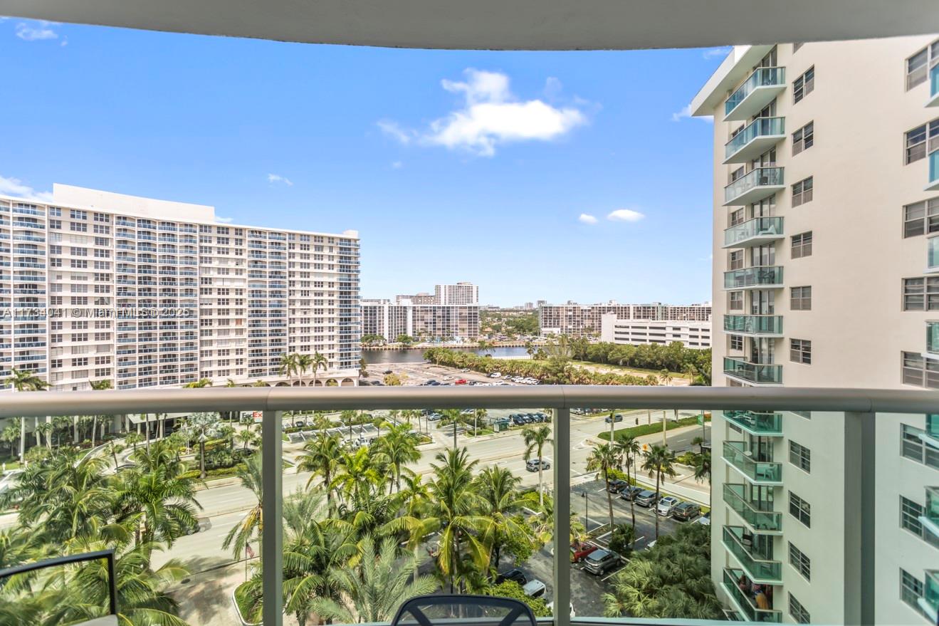 TIDES ON HOLLYWOOD BEACH - Residential Lease