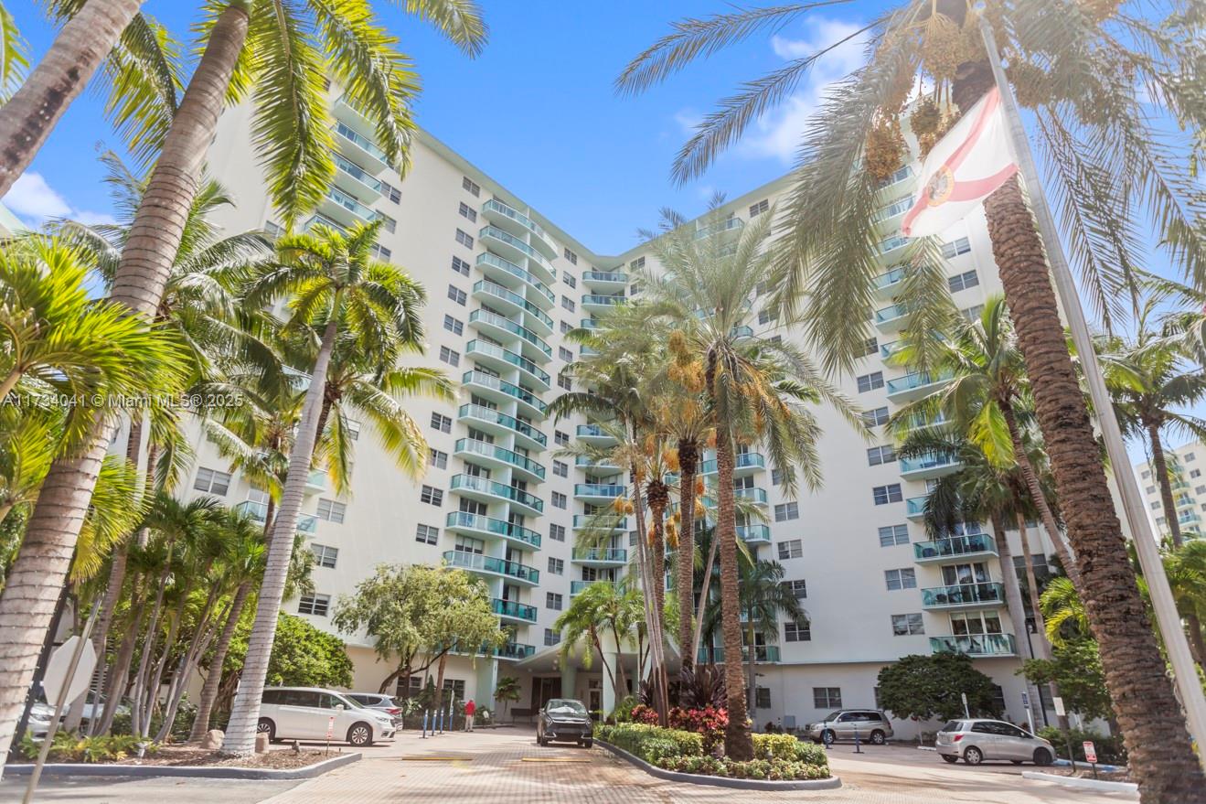 TIDES ON HOLLYWOOD BEACH - Residential Lease