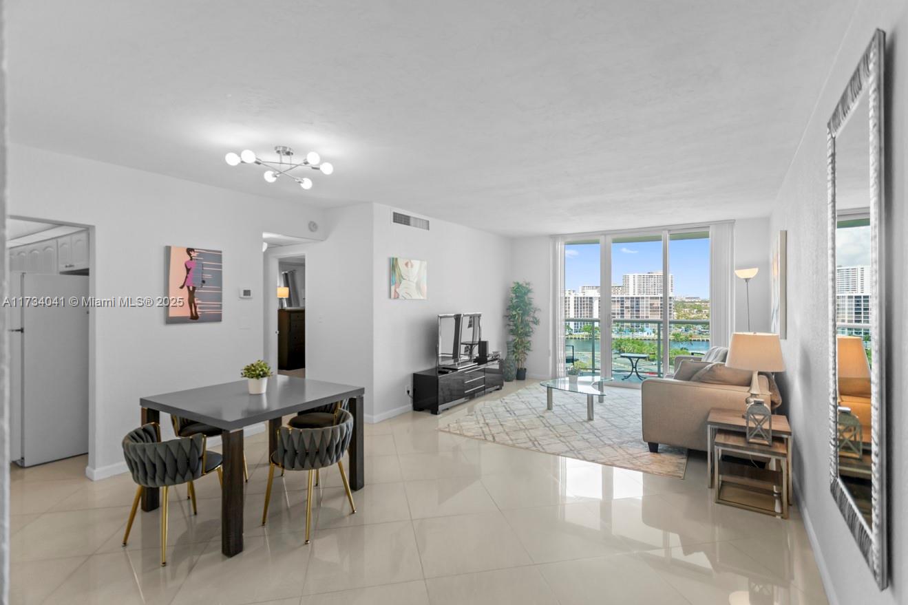 TIDES ON HOLLYWOOD BEACH - Residential Lease