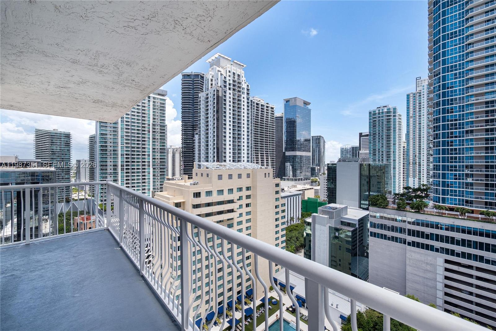 THE CLUB AT BRICKELL BAY - Residential