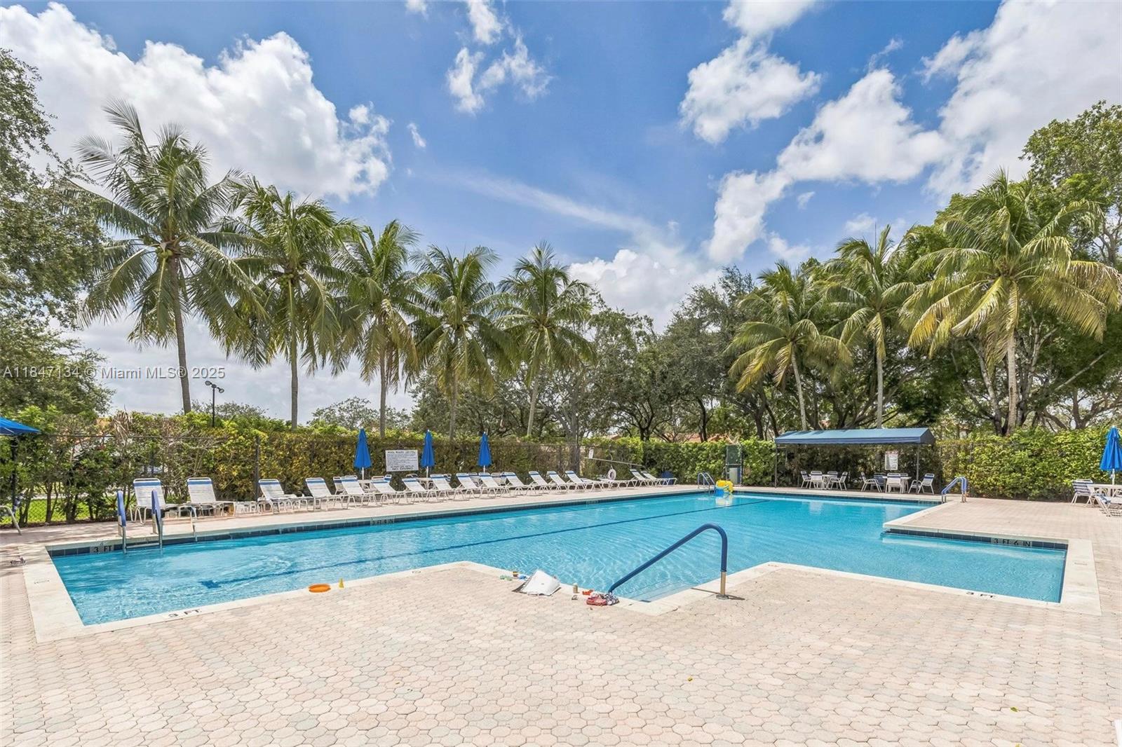 1485 Mira Vista Cir, Weston, FL, 33327/$649,999 1 1485 Mira Vista Cir