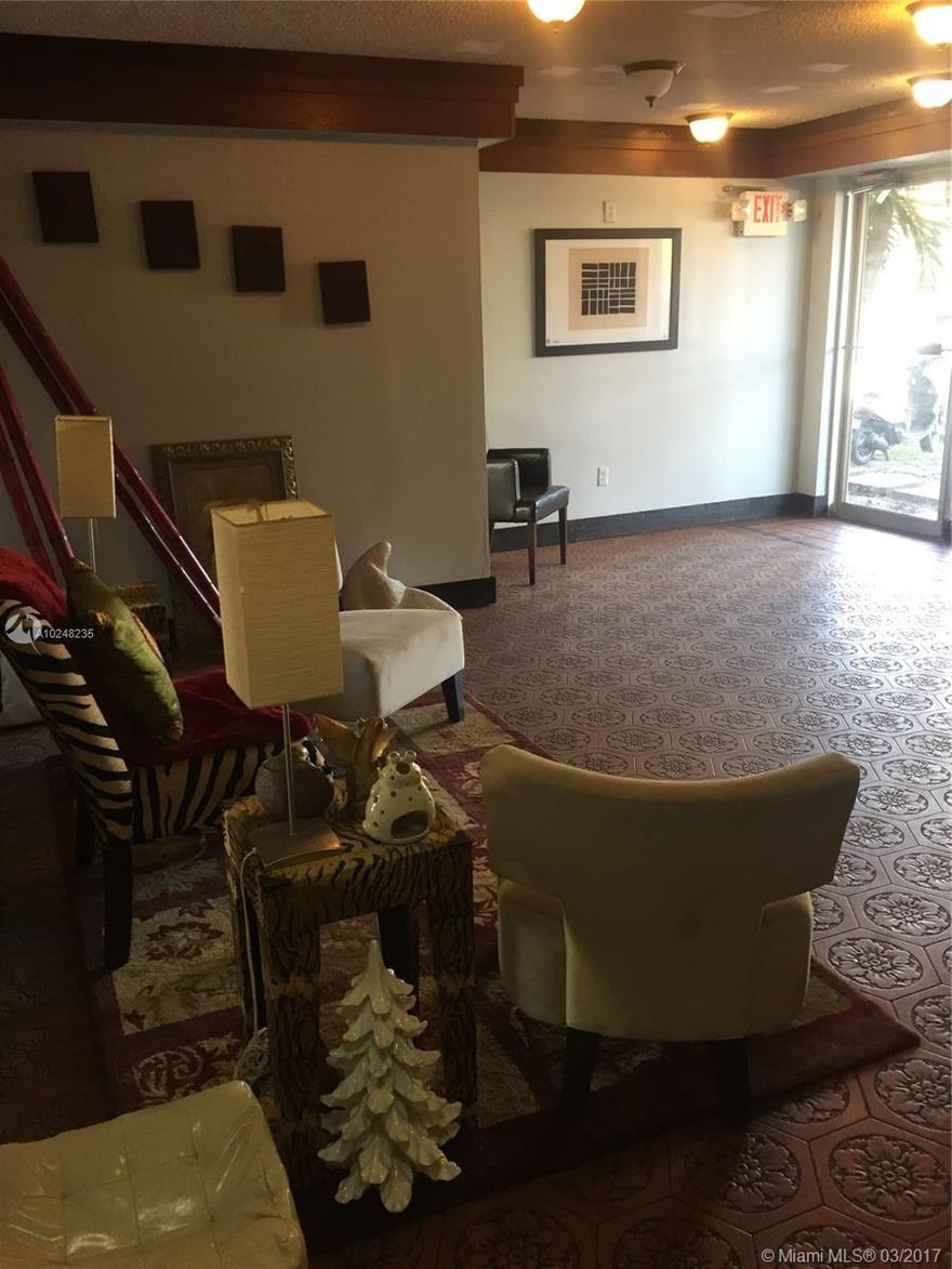 Great location close to everything parking included ! walk to wynwood , restaurants 10 minutes from th beach downtown very close to everything and transportation, pets are ok on a one on one basis approval is about a week
new kitchen cabinets and upgraded sink in bathrooms