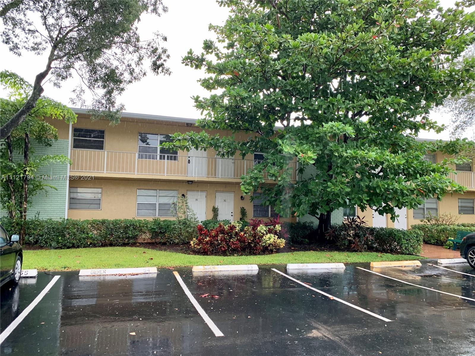 WILTON VILLAGE CONDO - Residential