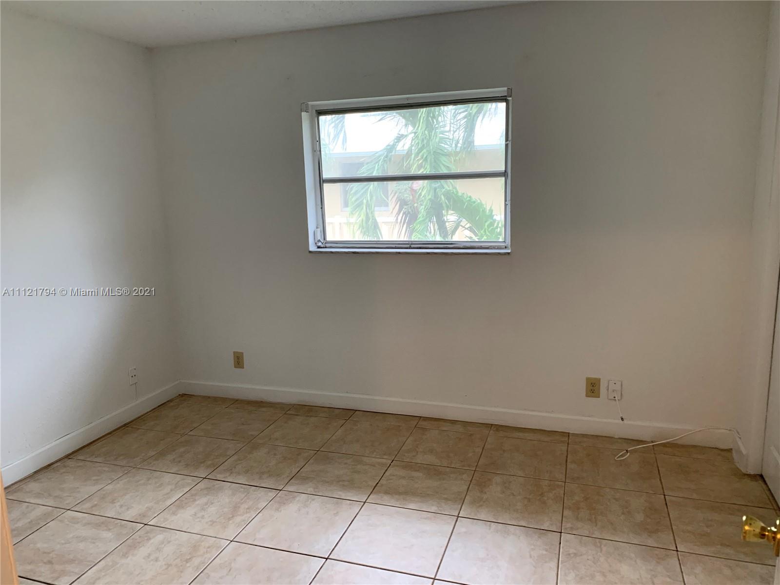 WILTON VILLAGE CONDO - Residential