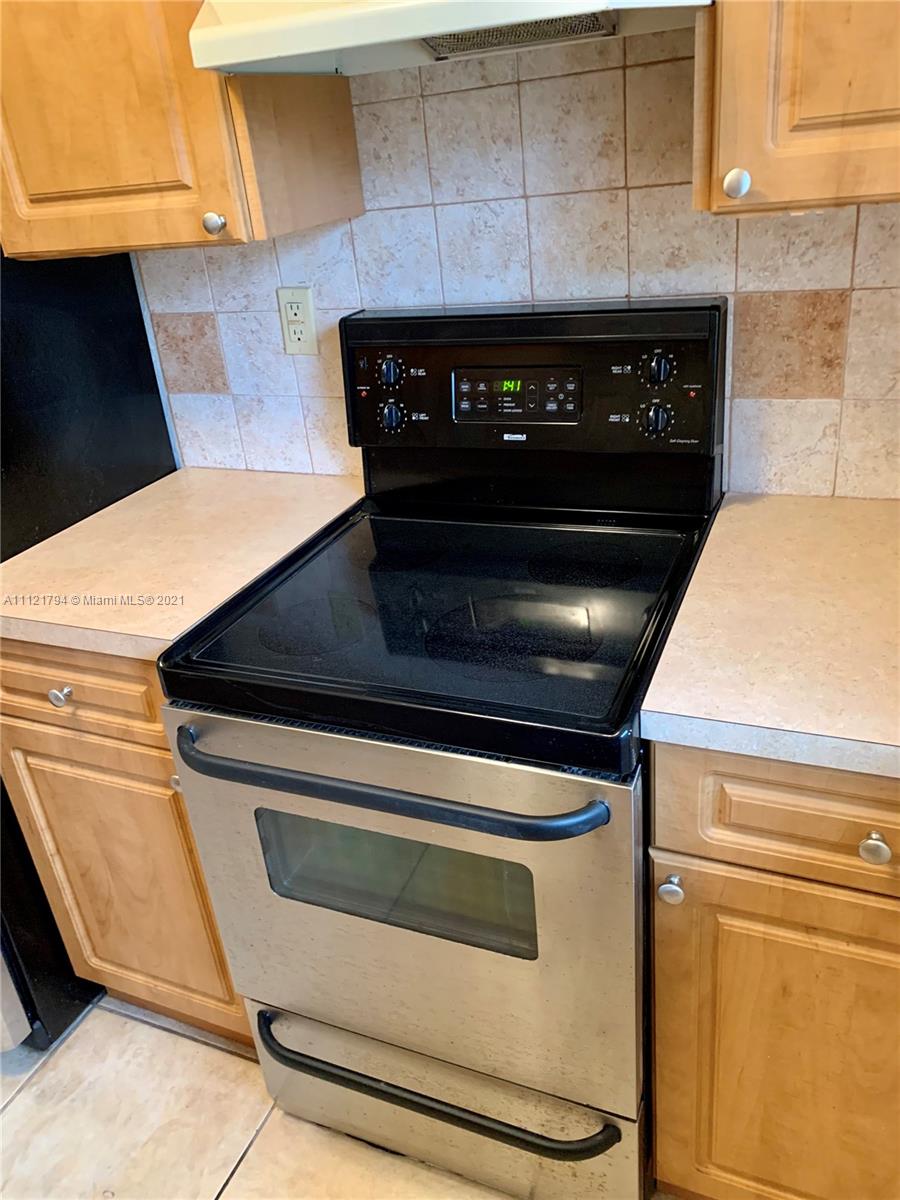 WILTON VILLAGE CONDO - Residential