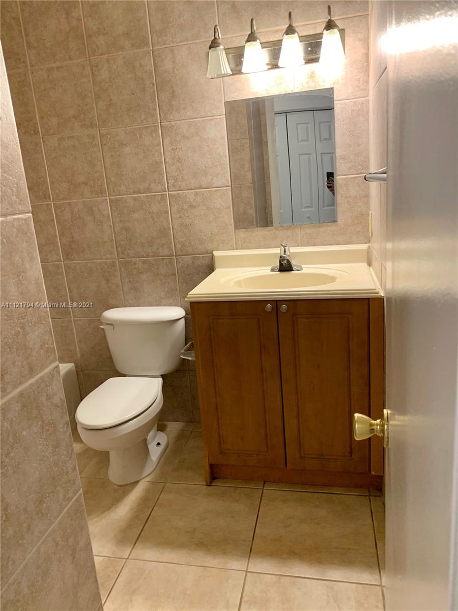 WILTON VILLAGE CONDO - Residential