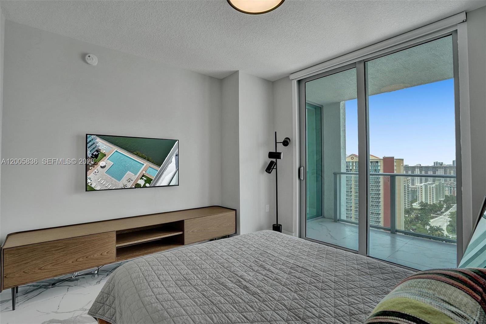 PARQUE TOWERS CONDO - Residential