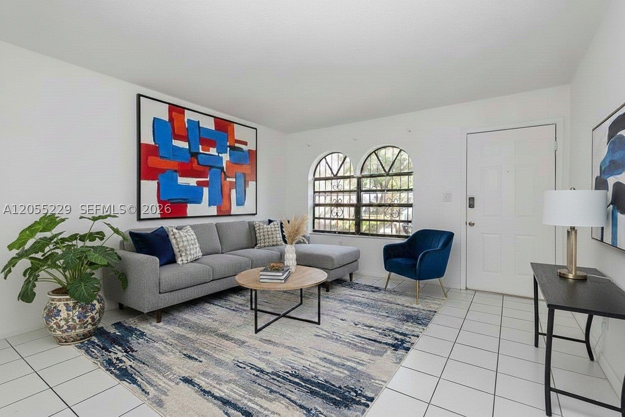 1082 W 79th St 25