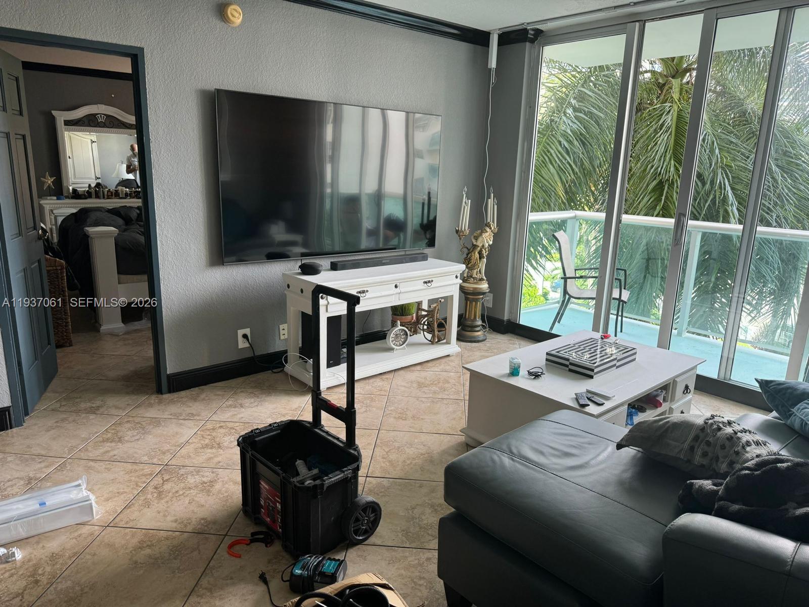 TIDES ON HOLLYWOOD BEACH - Residential