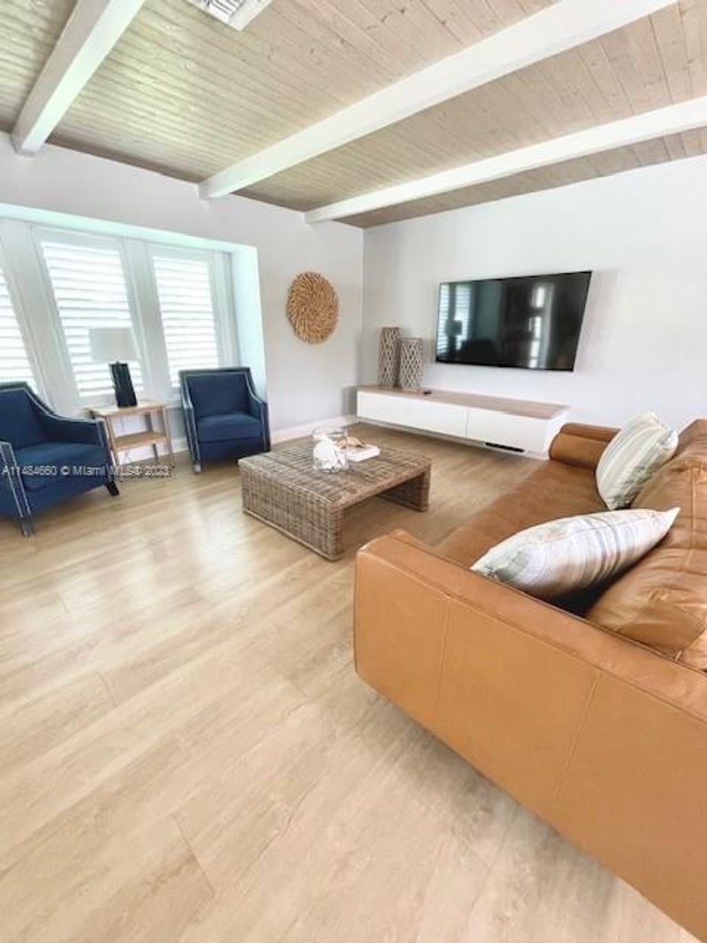 Photo of 367 Oak Ave #367, Tequesta, FL 33469 (MLS # A11484660)