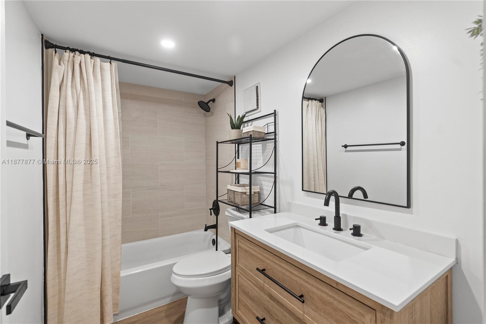 GARDENS OF KENDALL SO CON - Residential