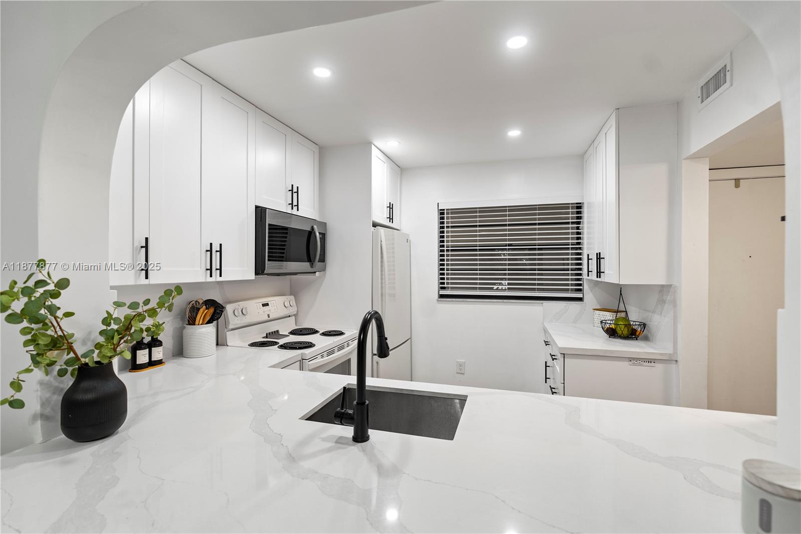 GARDENS OF KENDALL SO CON - Residential