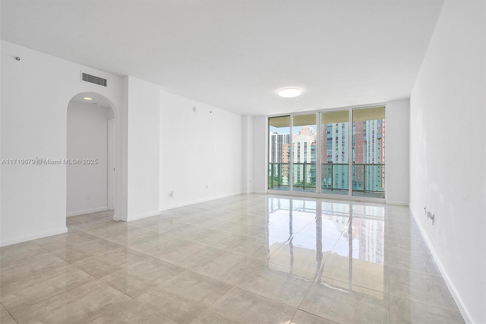 AVENTURA MARINA CONDO NUM - Residential