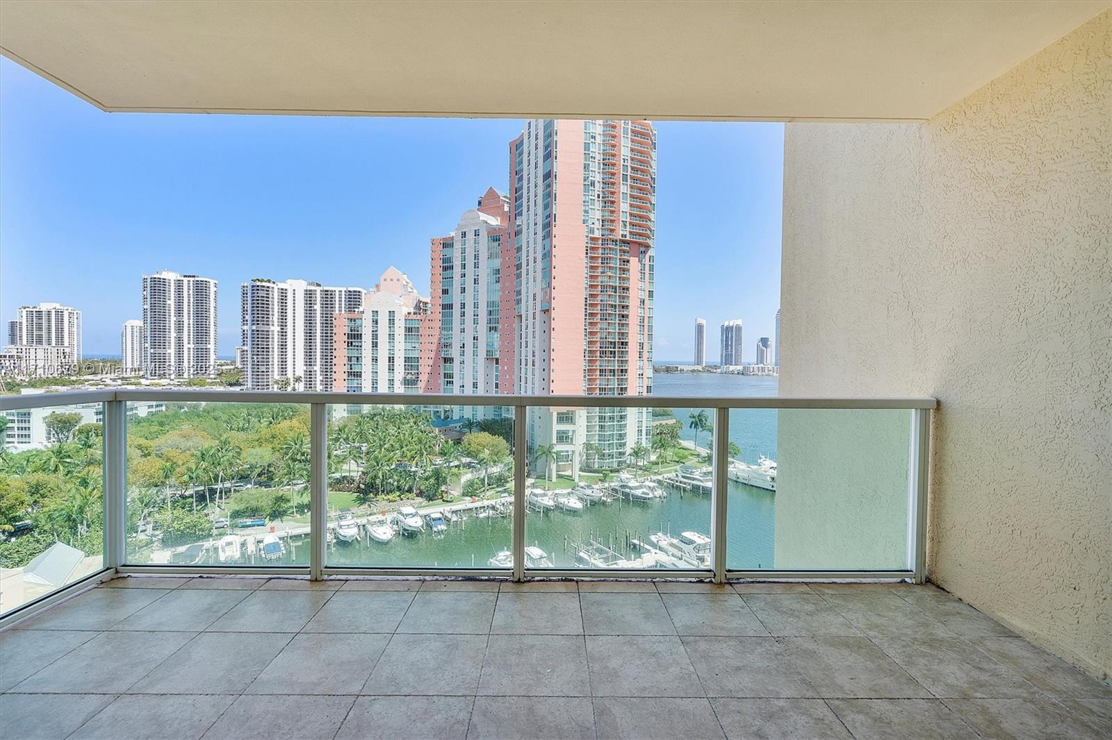 AVENTURA MARINA CONDO NUM - Residential
