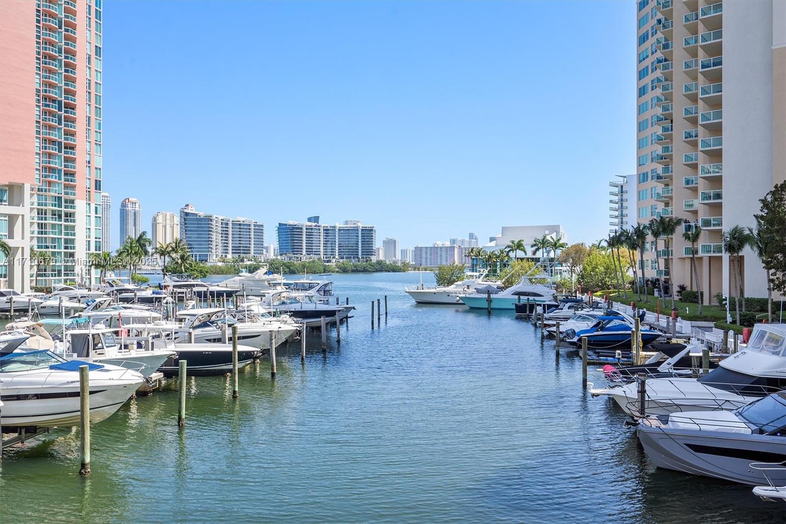 AVENTURA MARINA CONDO NUM - Residential