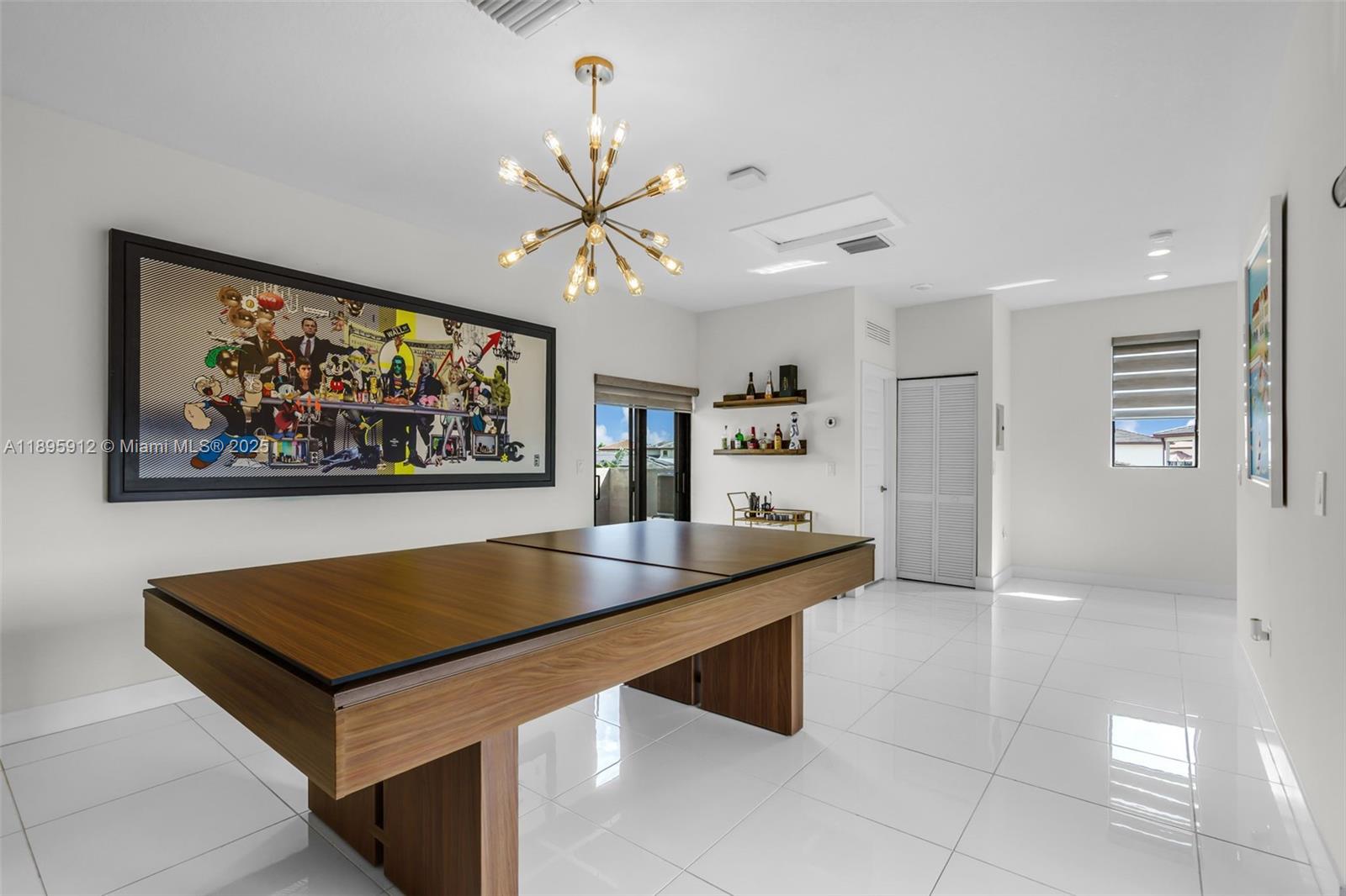 DOWNTOWN DORAL SOUTH PHAS - Residential