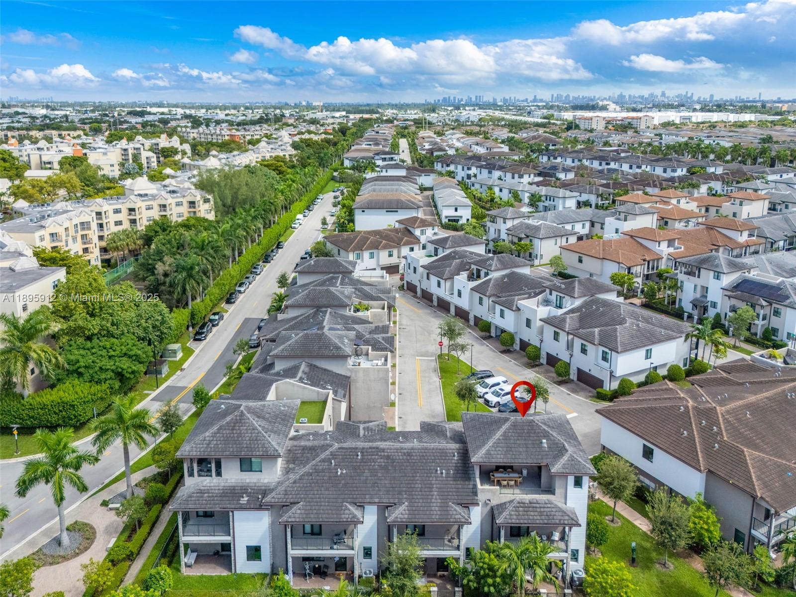 DOWNTOWN DORAL SOUTH PHAS - Residential