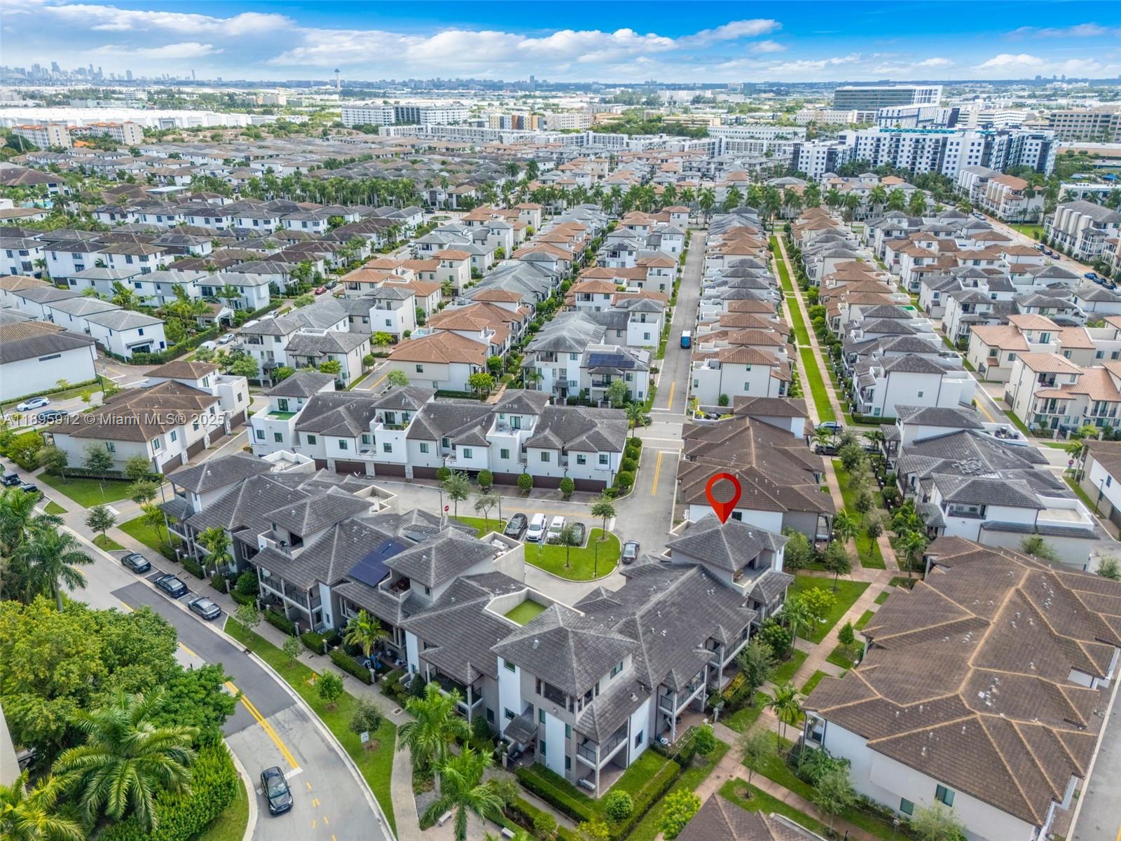 DOWNTOWN DORAL SOUTH PHAS - Residential