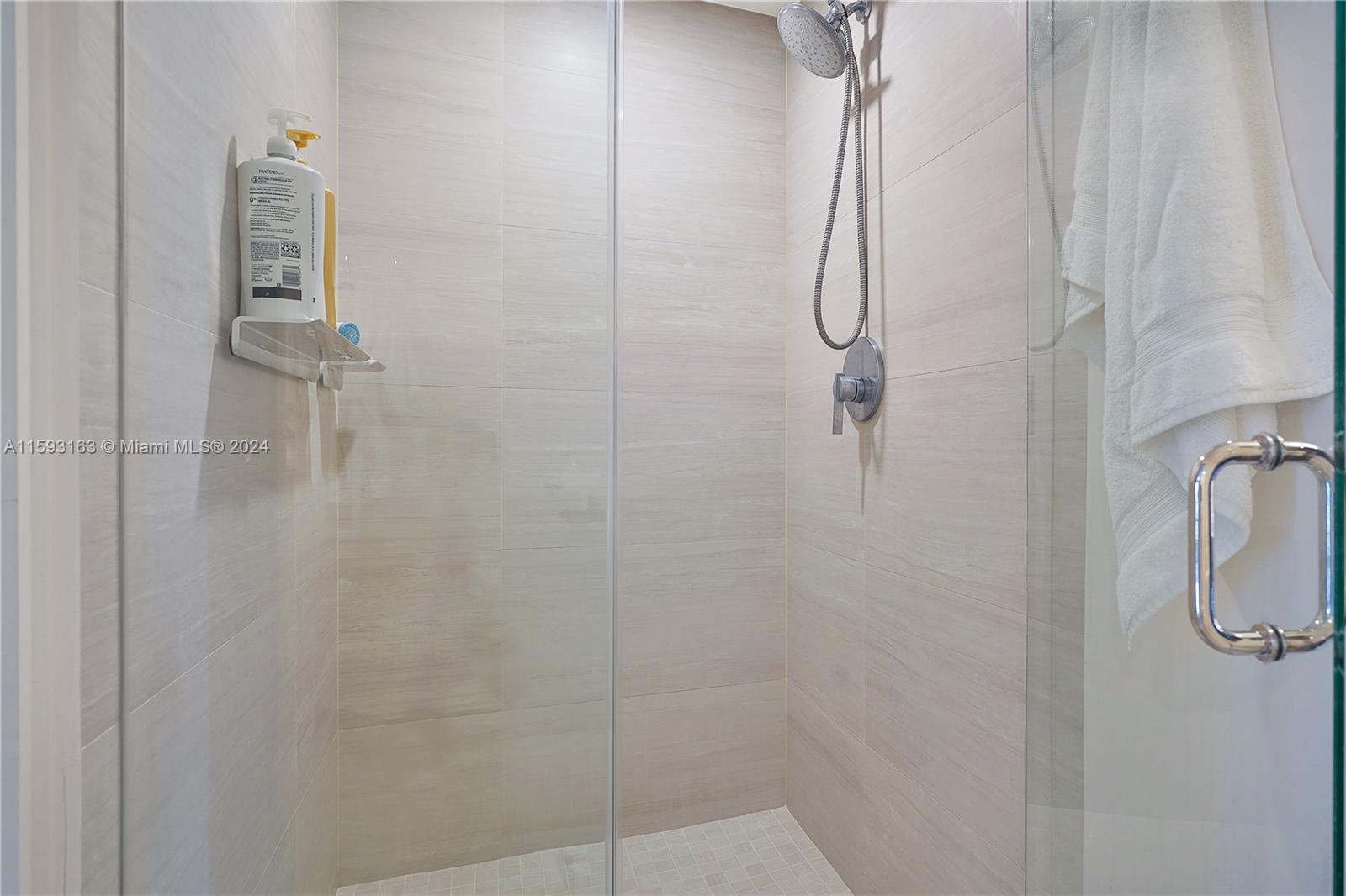 CARBONELL CONDO - Residential