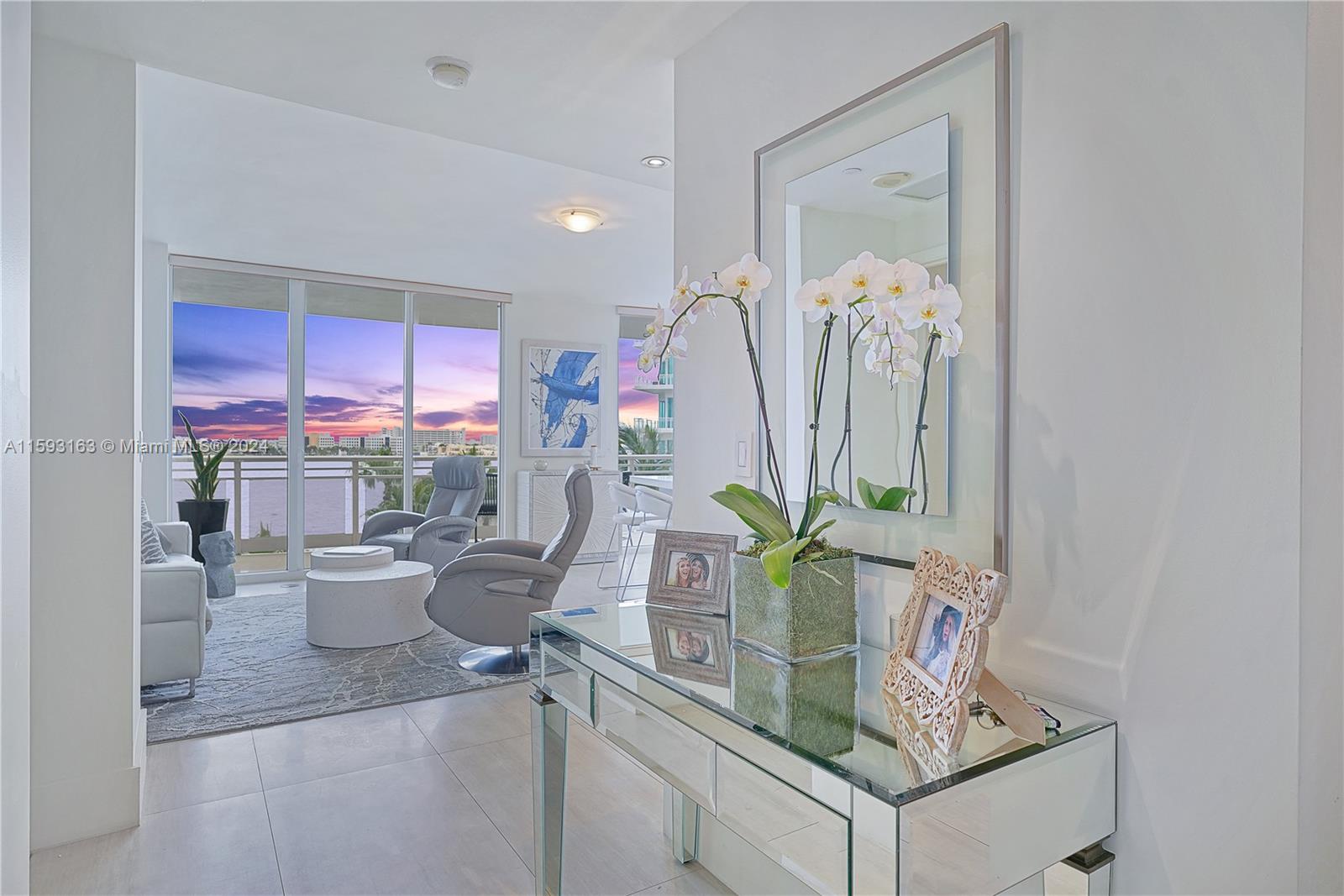 CARBONELL CONDO - Residential