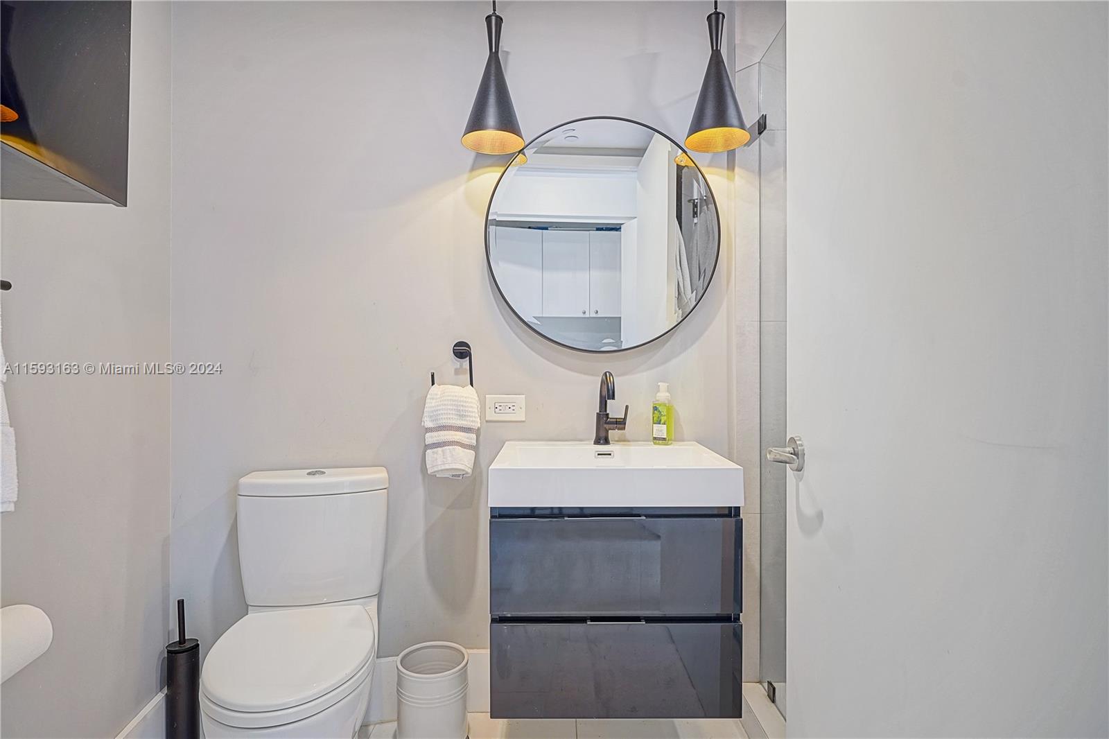 CARBONELL CONDO - Residential