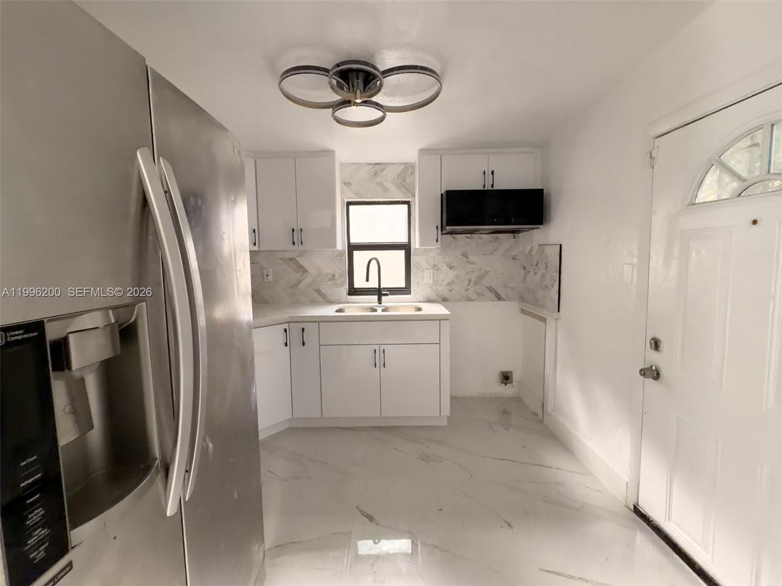 N MIAMI ESTATES - Residential