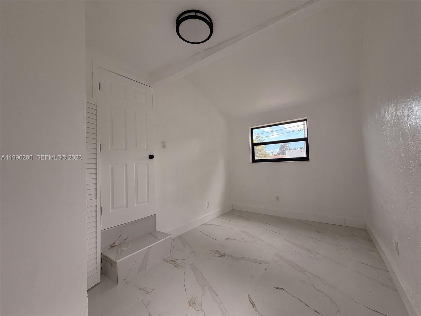 N MIAMI ESTATES - Residential