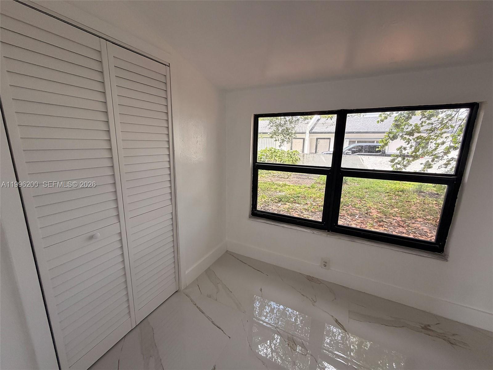 N MIAMI ESTATES - Residential