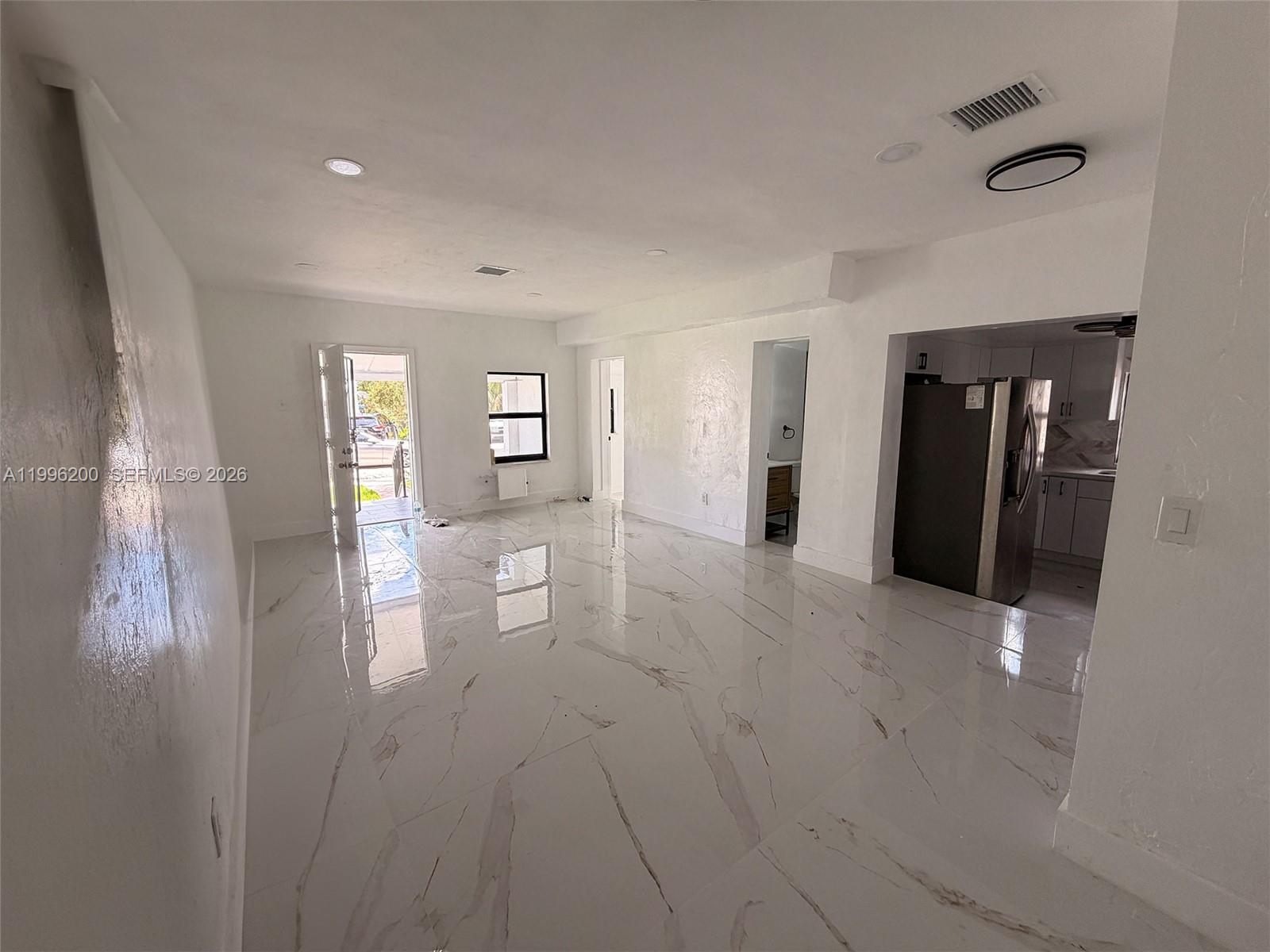 N MIAMI ESTATES - Residential