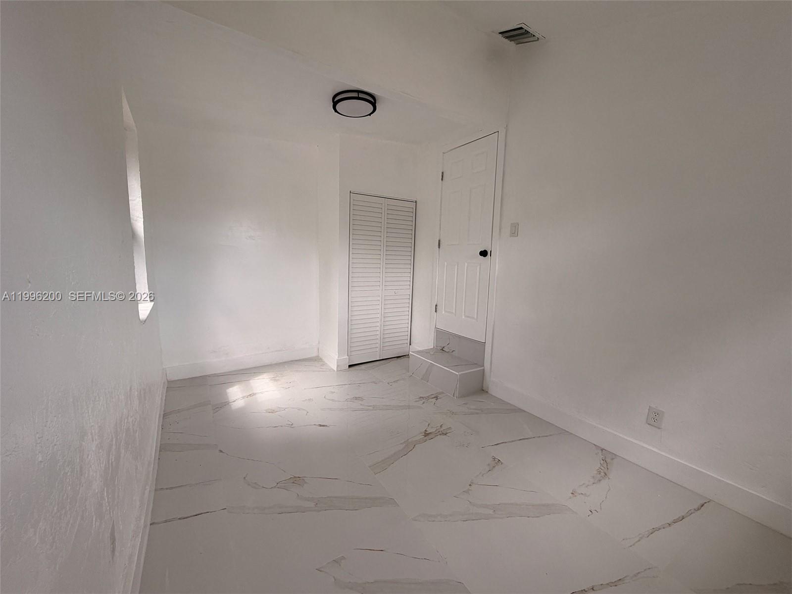 N MIAMI ESTATES - Residential