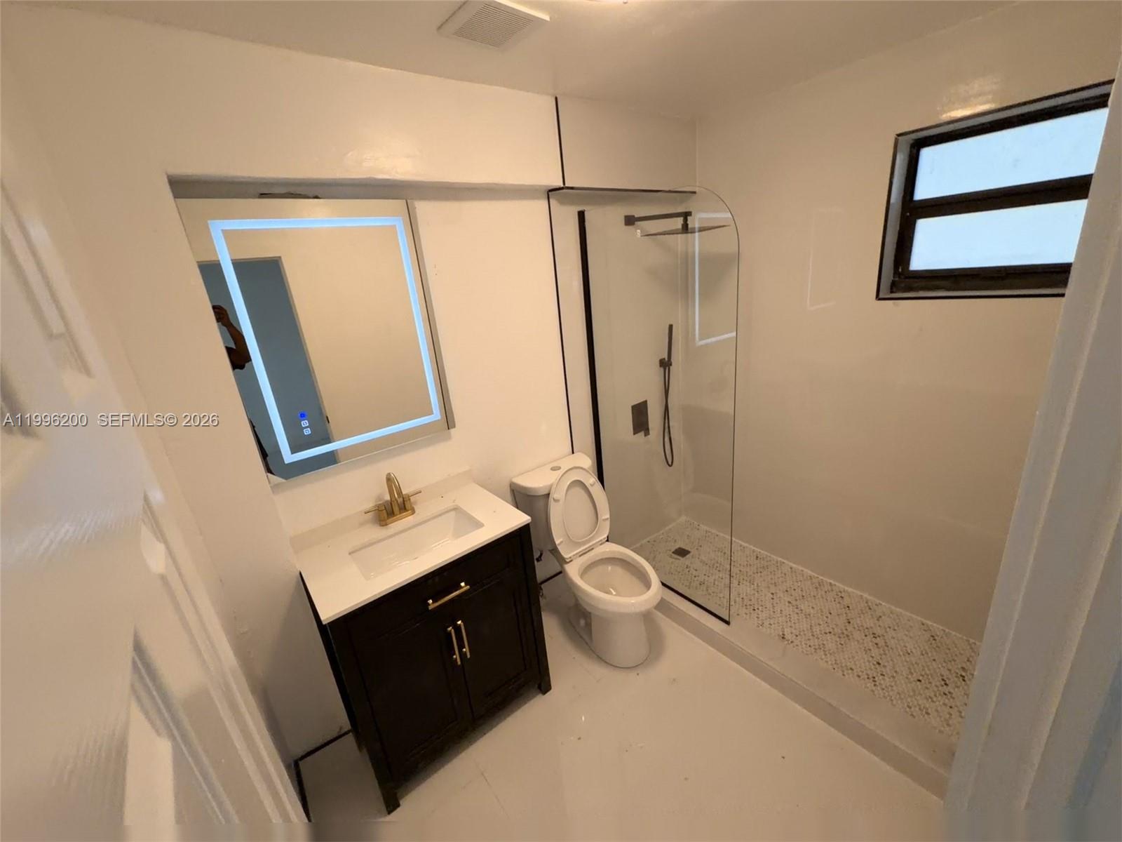 N MIAMI ESTATES - Residential