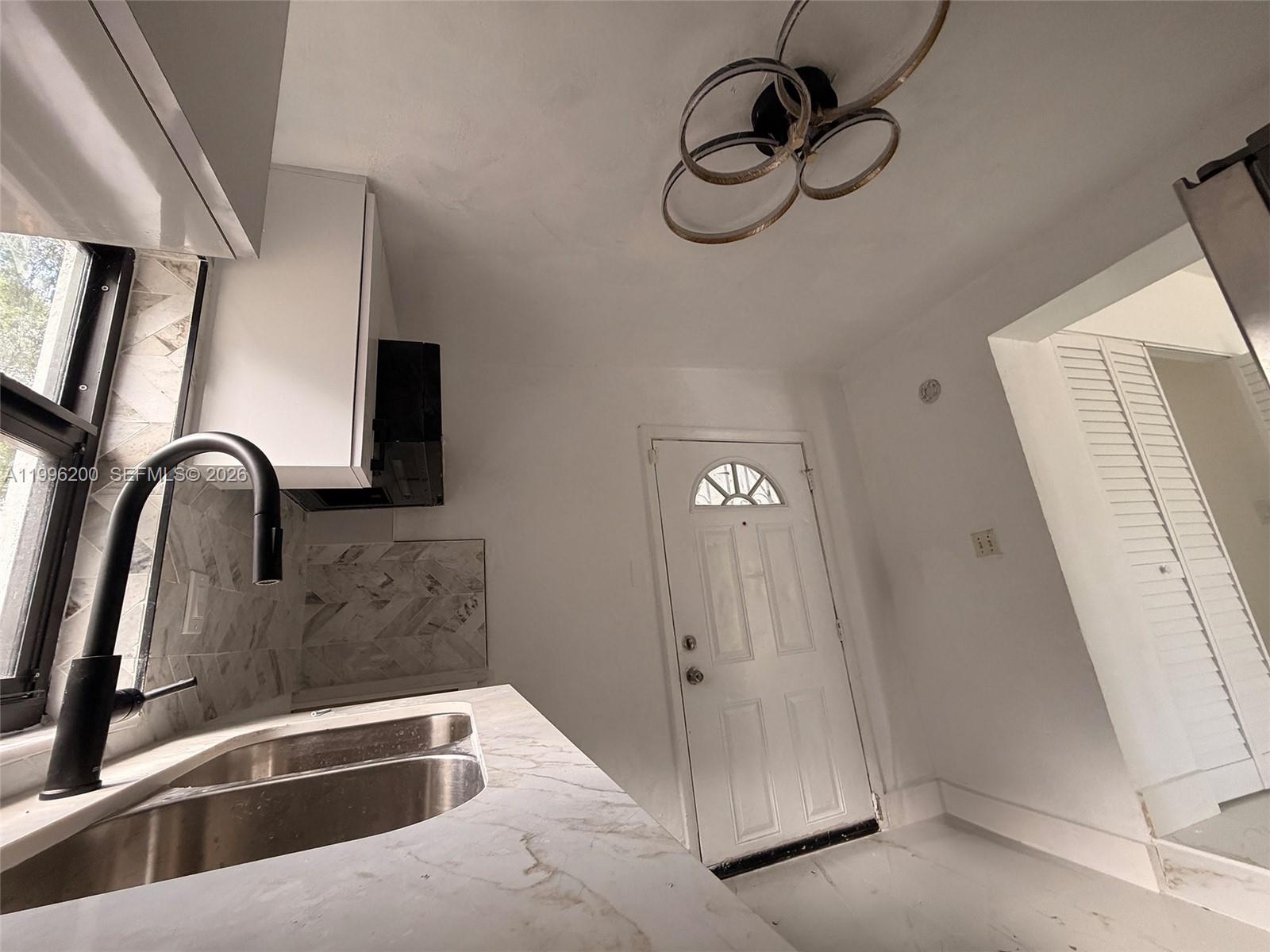 N MIAMI ESTATES - Residential