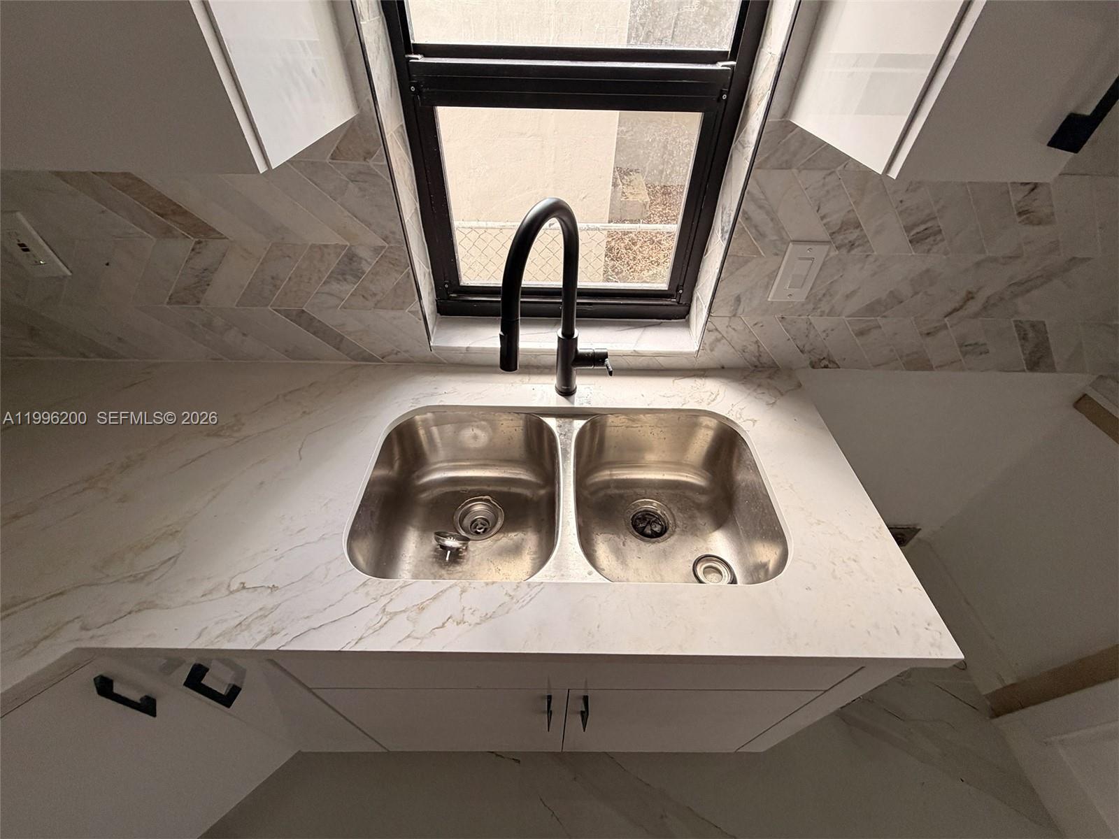 N MIAMI ESTATES - Residential