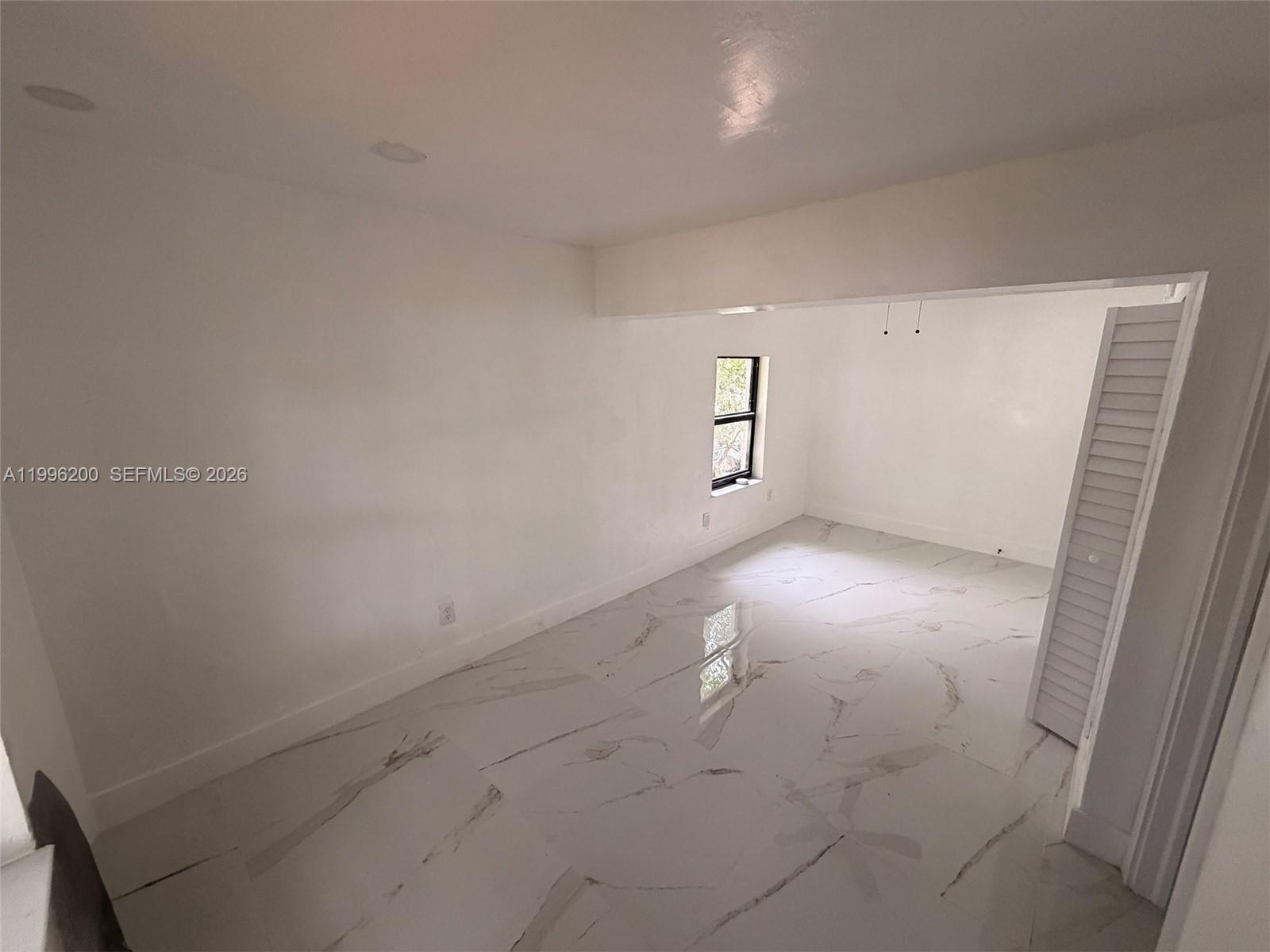 N MIAMI ESTATES - Residential