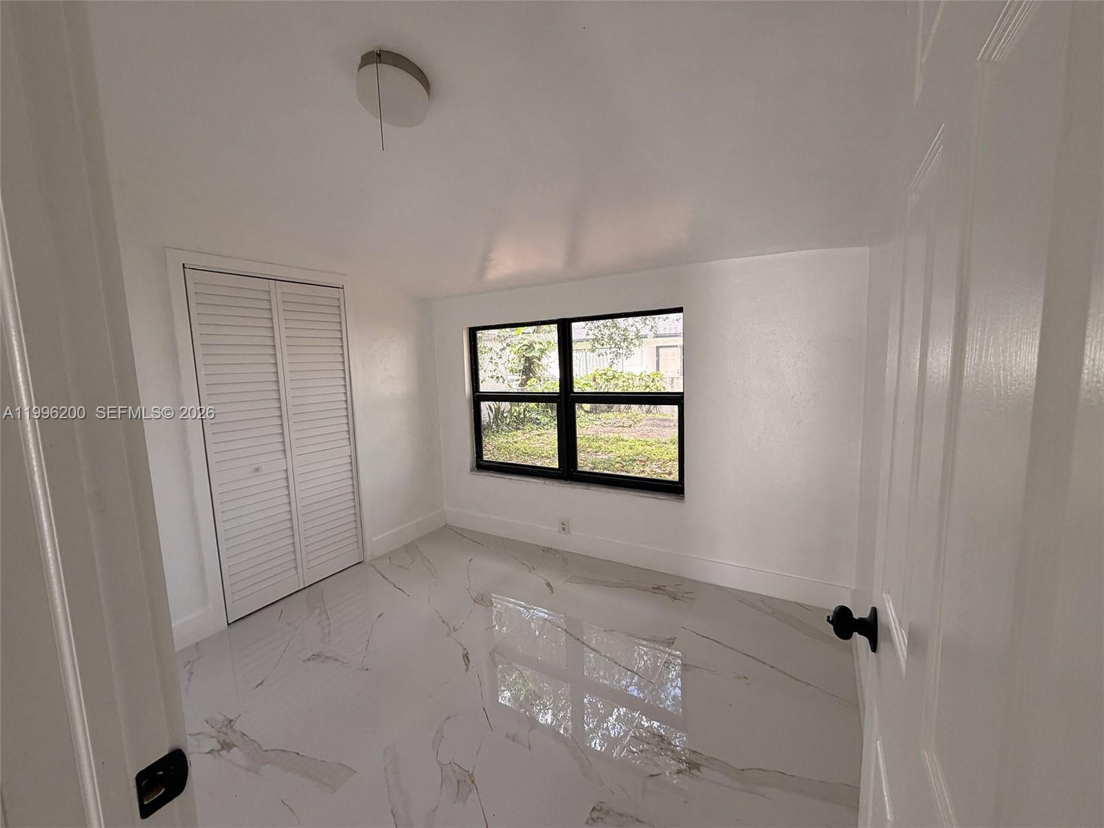 N MIAMI ESTATES - Residential