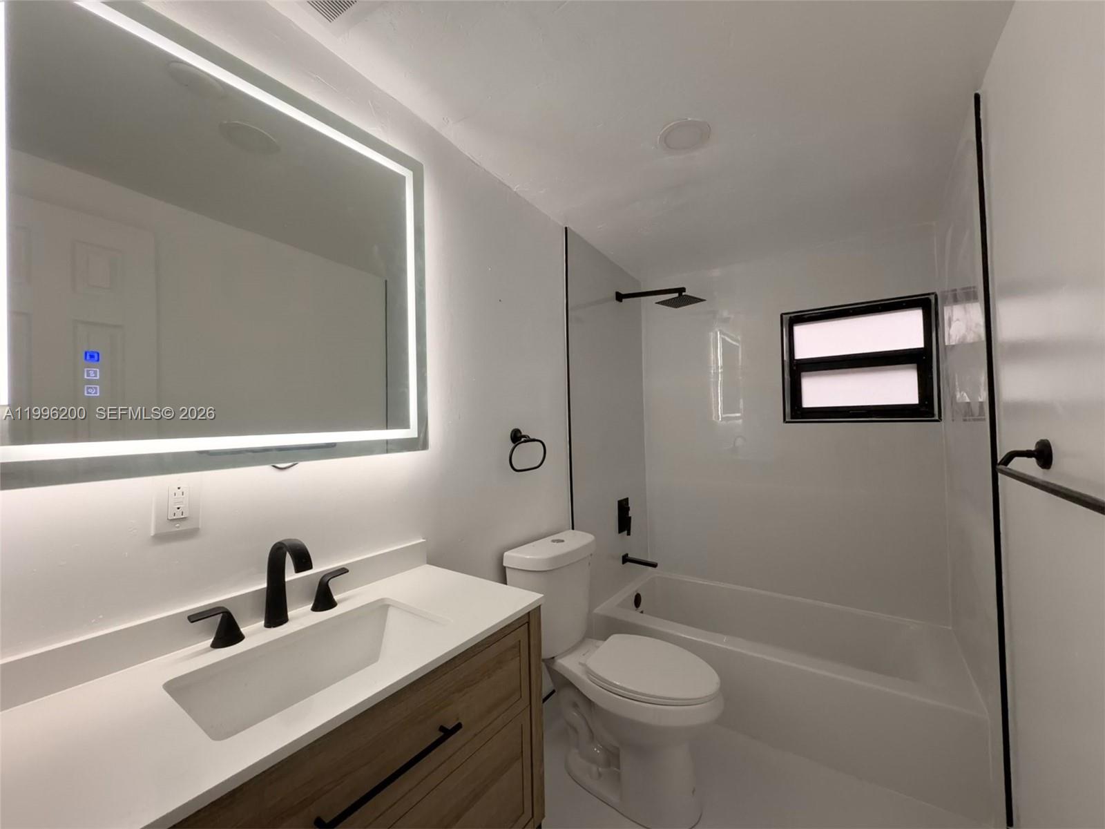 N MIAMI ESTATES - Residential