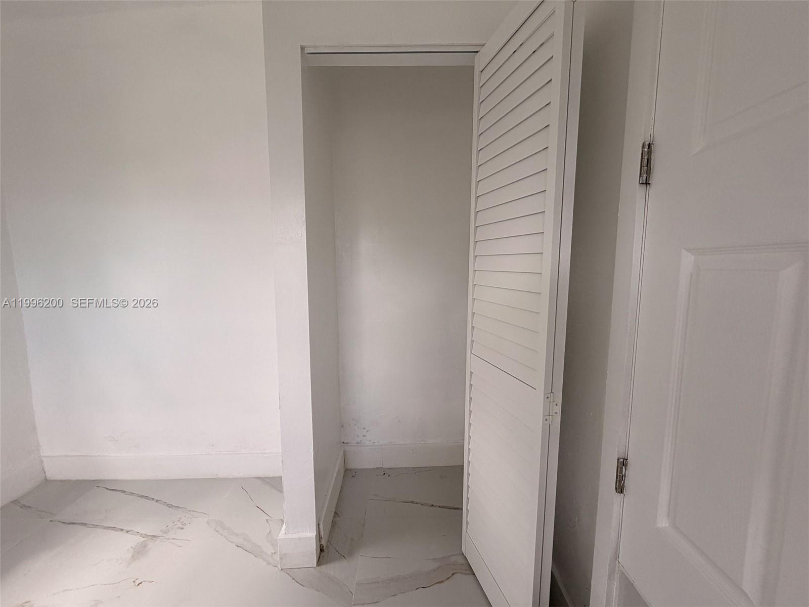 N MIAMI ESTATES - Residential