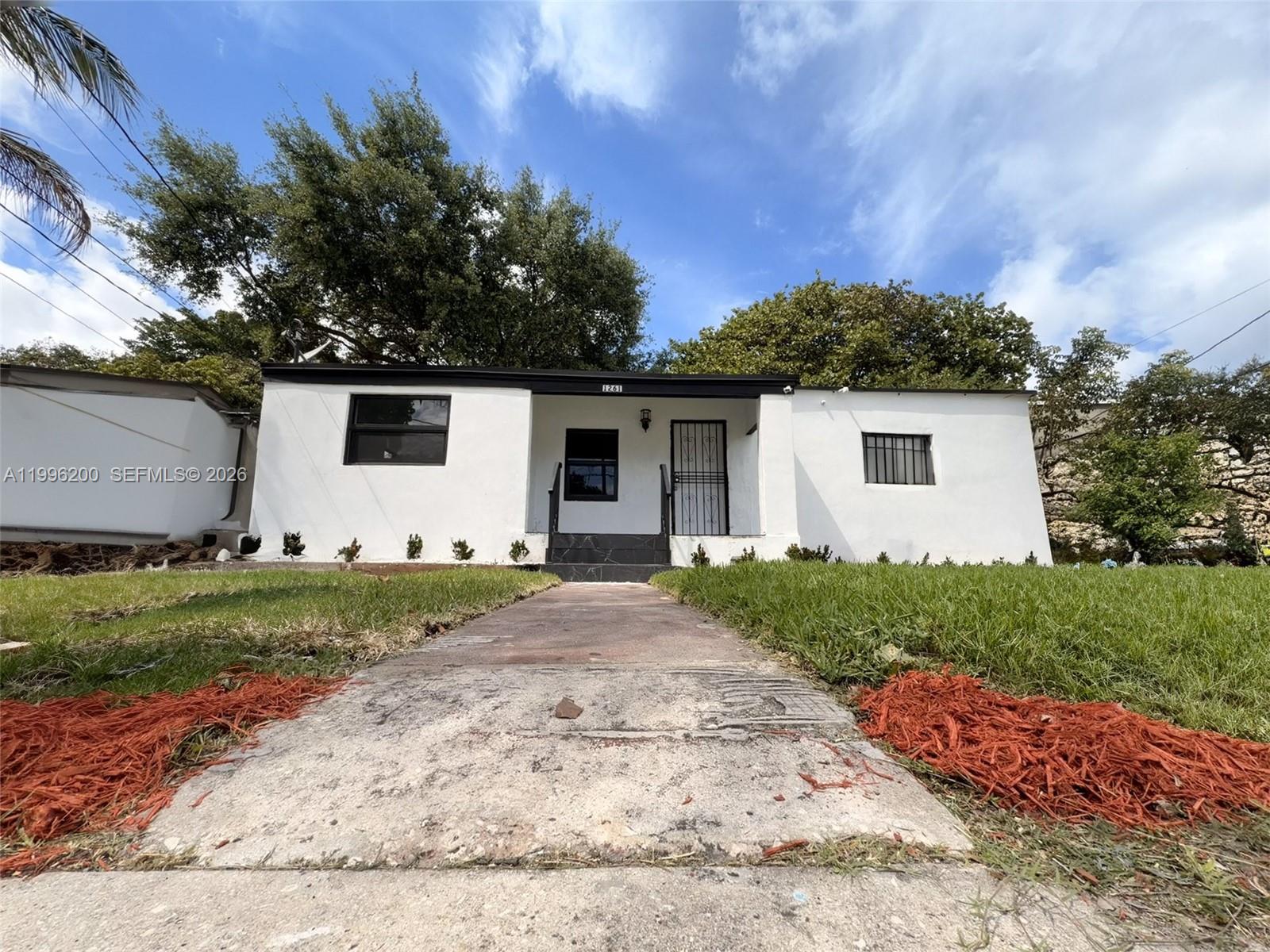 N MIAMI ESTATES - Residential