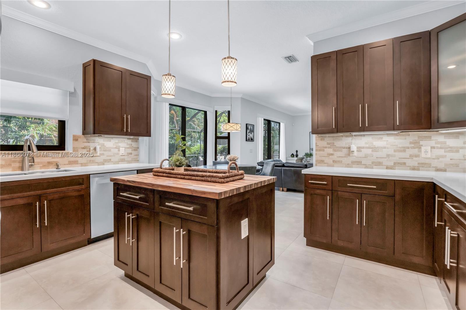 SILVER LAKES - Residential