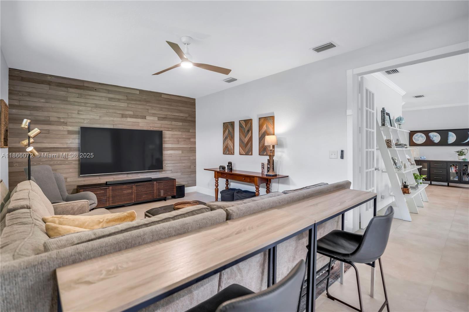 SILVER LAKES - Residential