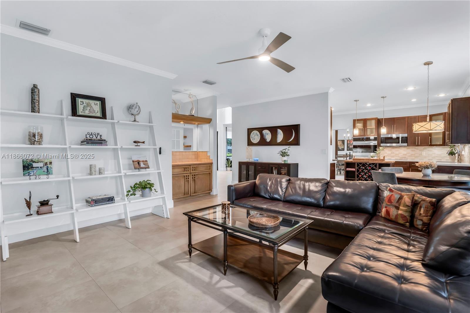 SILVER LAKES - Residential