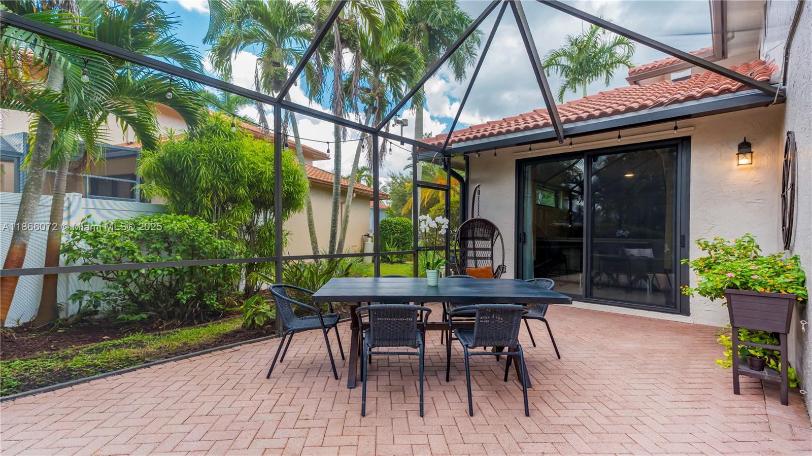 SILVER LAKES - Residential