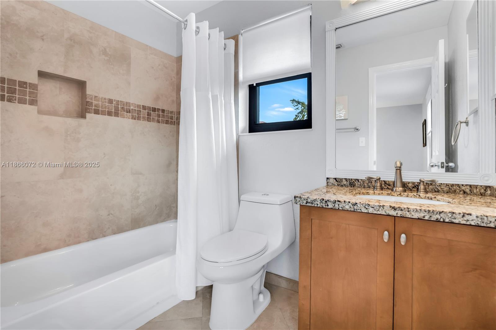 SILVER LAKES - Residential