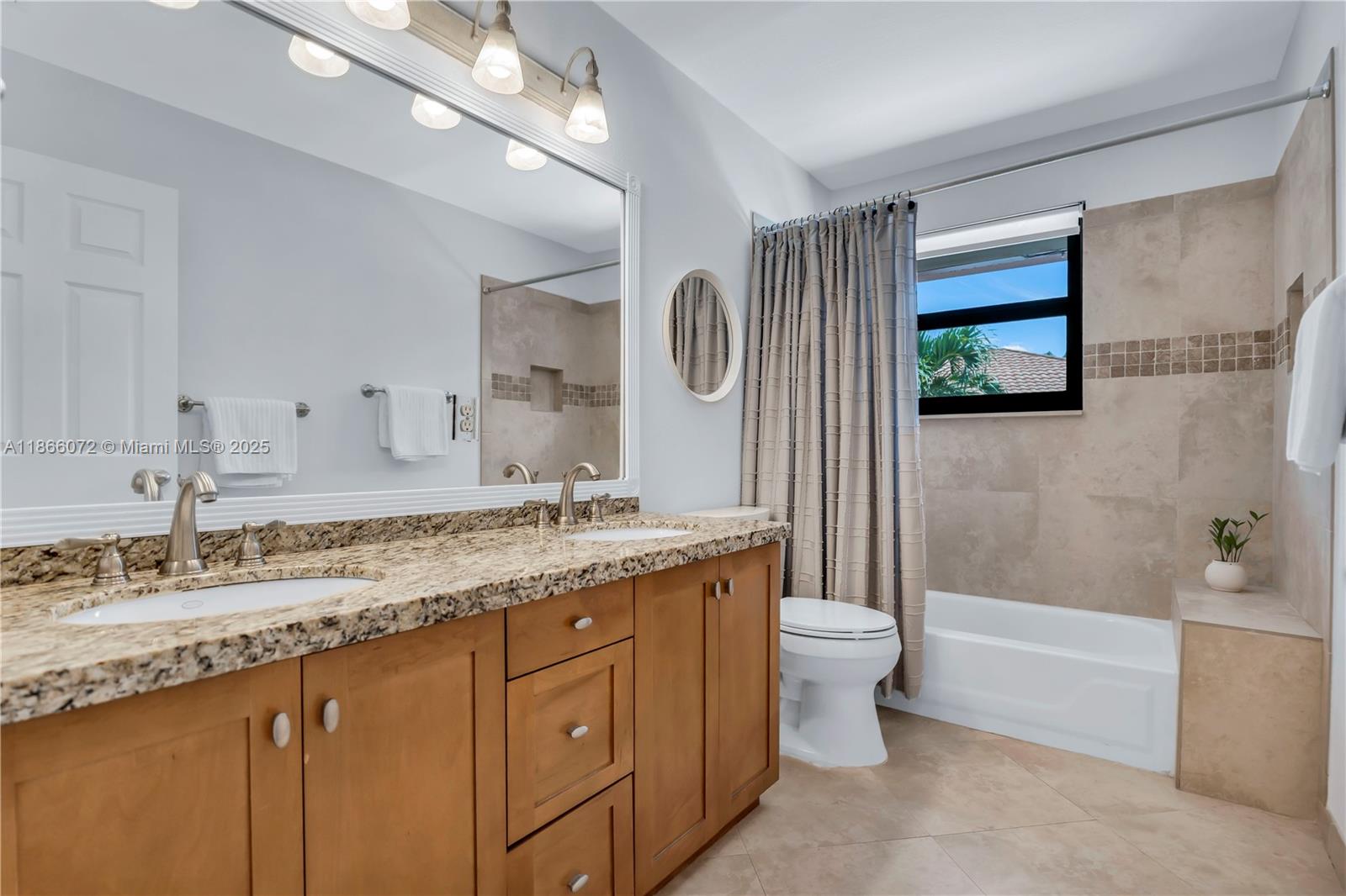 SILVER LAKES - Residential