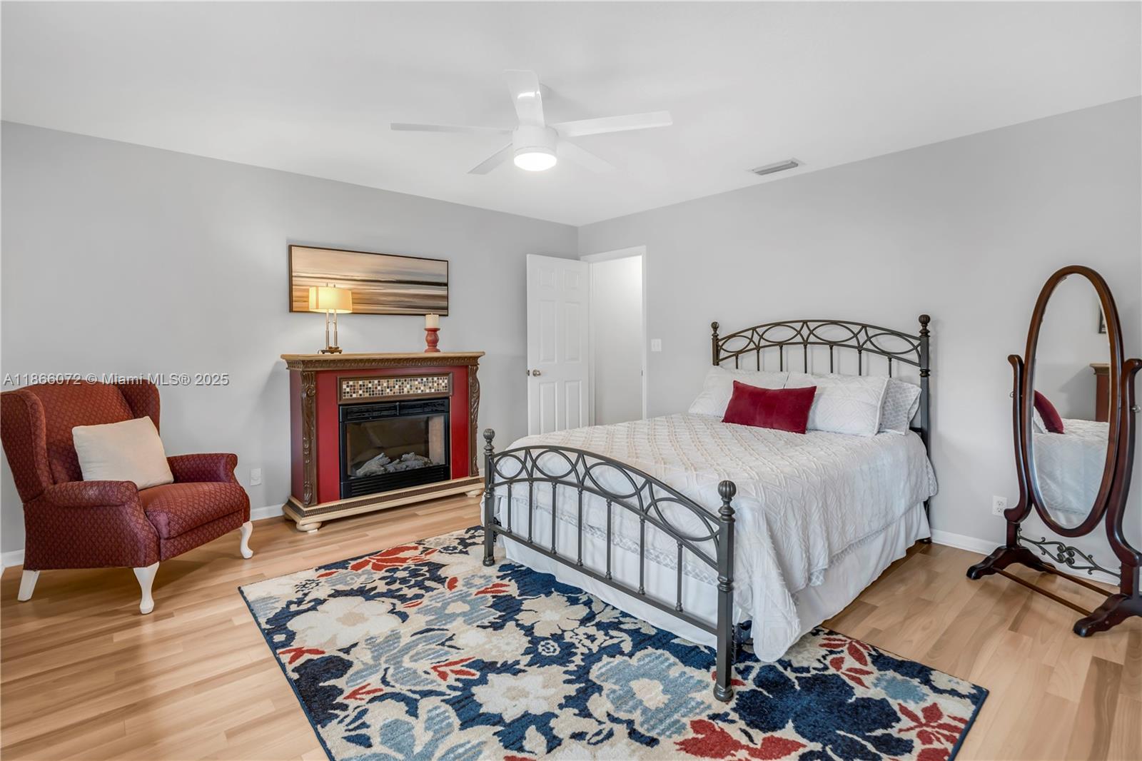 SILVER LAKES - Residential